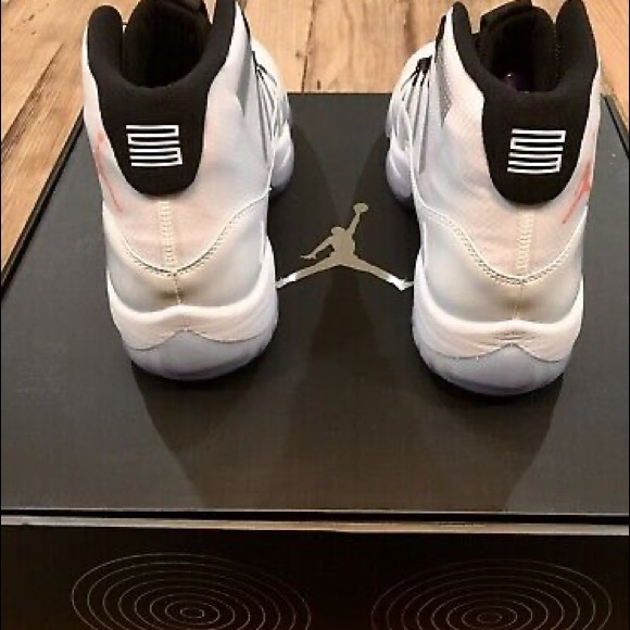 Air Jordan 11 ‘Adapt’ main image 9
